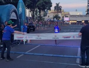 Prova 28 de Janeiro: Ugandês Moses Kibet vence