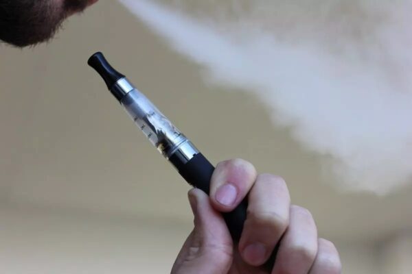 “Modinha” entre jovens, apreensões de cigarros eletrônicos triplicam no Paraná
