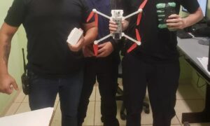 Drone faz delivery de drogas em penitenciária e é abatido em Londrina