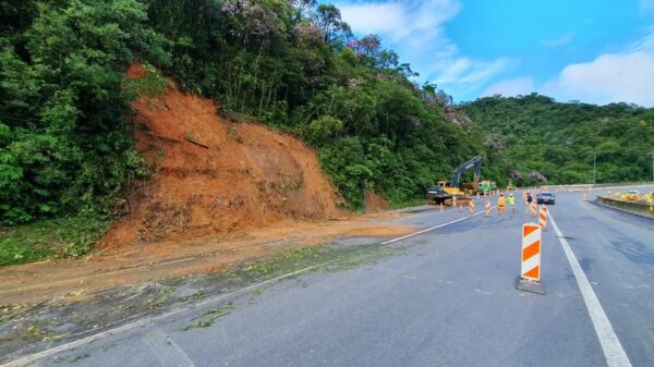 Estradas no Paraná: veja como está situação da BR-277 e da BR-376 neste sábado (21)