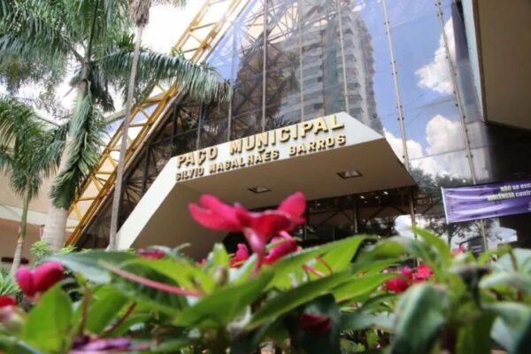 Prefeitura de Maringá abre vagas de estágio remunerado; confira