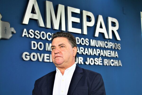 Sérgio Onofre é reeleito para mais dois anos na presidência da Amepar