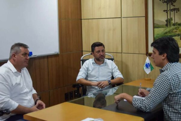 Prefeito Emerson Toledo participa de audiência com o secretário da Sedest