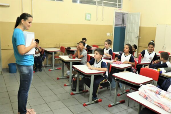 Arapongas – Rede Municipal inicia aulas nesta quinta-feira (02)