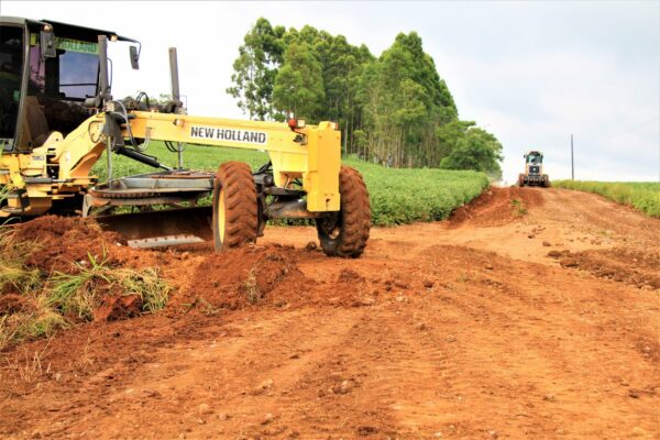 Prefeitura de Arapongas intensifica manutenção em Estradas Rurais