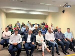 Aquiles Takeda é reeleito Presidente da Associação de Consórcios do PR