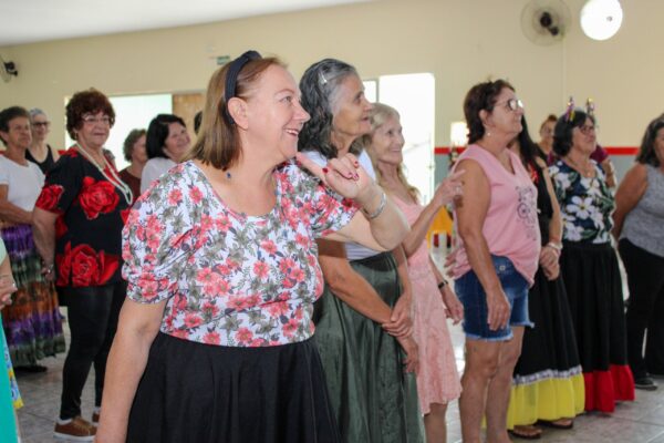 Centro de Convivência do Idoso realiza Folia da Terceira Idade
