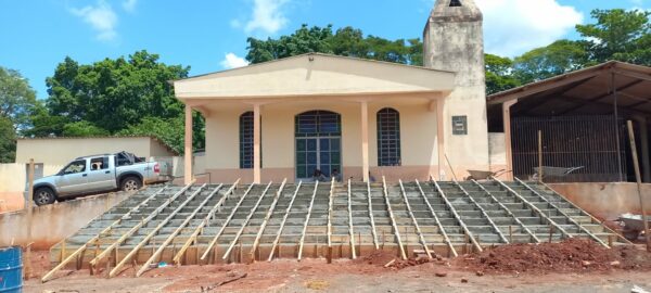 Praça São José, do distrito do Marisa, começa a ganhar forma