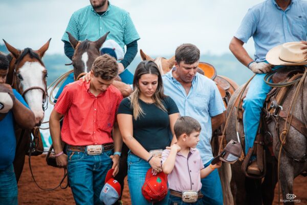 Rancho Barlati de Cambira, doa R$ 50.375,00 ao Hospital do Câncer de Londrina.