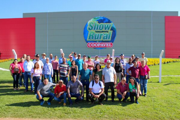 Agricultores de Cambira participam do Show Rural Coopavel 2023 em Cascavel