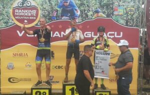 Ciclistas araponguenses conquistam pódio na 1º Etapa do Ranking Noroeste