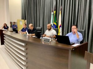 Câmara de Apucarana aprova em definitivo projeto de Libras para eventos oficiais
