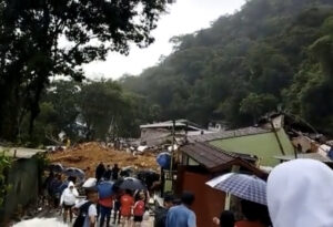 Defesa Civil alerta para mais chuvas com descargas elétricas, rajadas de vento e granizo no litoral de SP