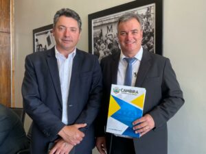 Prefeito Toledo de Cambira cumpre agenda política em Brasília