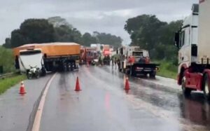 Acidente deixa um morto e uma criança em estado grave na BR-369