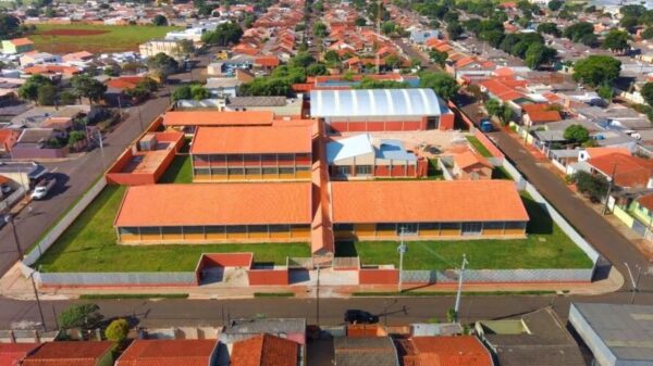 Aluno de 16 anos saca revólver em escola de Arapongas; saiba mais