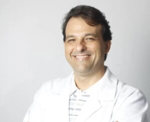 Neuropediatra de Arapongas, Clay Brites, será sepultado nesta segunda