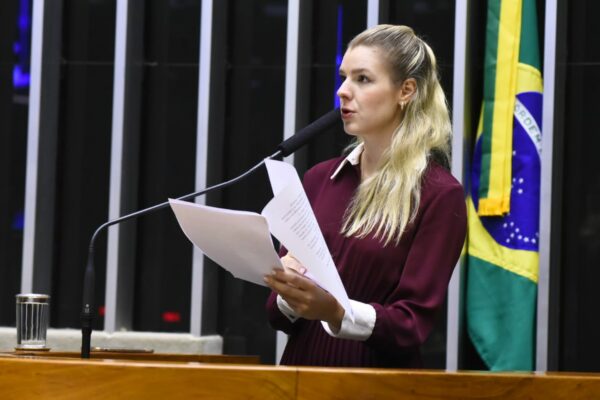 Câmara aprova PL que facilita crédito a empresas controladas por mulheres