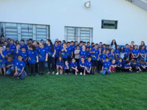 Prefeitura de Borrazópolis entrega uniformes escolares para a Rede Municipal de ensino