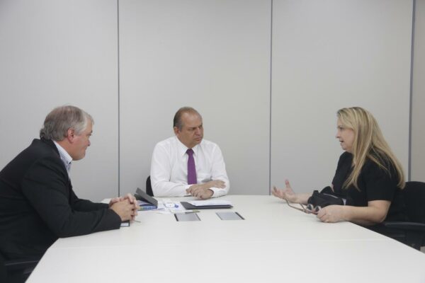 São Pedro do Ivaí discute projetos e incentivos para a geração de empregos