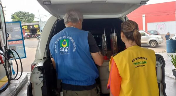 ANP e Procon Arapongas buscam por convênio para otimizar fiscalização de combustíveis