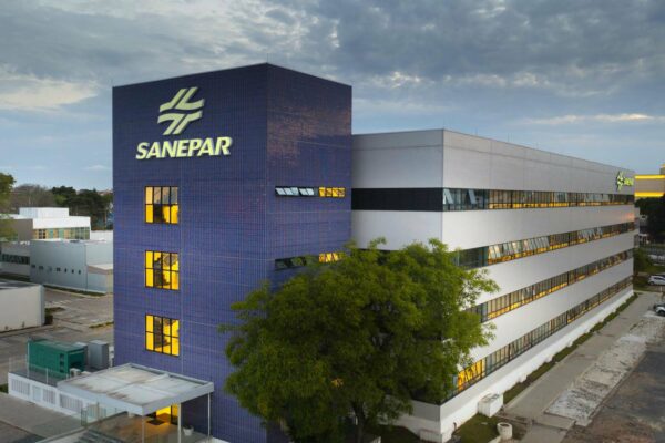 Sanepar suspende corte de água por falta de pagamento e prorroga adesão à renegociação