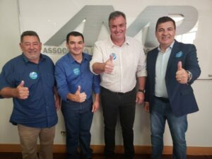 Prefeito Toledo de Cambira participa das eleições da AMP em Curitiba