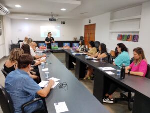Projetos de robótica e nova Lei de Licitações são tema de reunião mensal da Câmara Técnica da Educação da Amusep