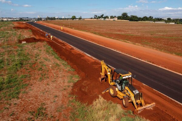 Estrada da Aliança e primeira etapa do Residencial Bem Viver entram na fase final em Arapongas