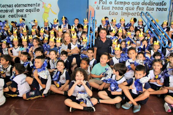 Prefeitura de Arapongas entrega ovos de Páscoa para os alunos da Rede Municipal