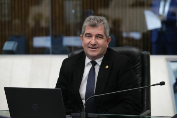 Deputado Bazana pede para que medidas de segurança também sejam implantadas nas escolas especializadas