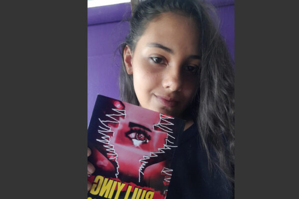 Aluna da rede estadual escreve livro sobre bullying e dá voz à batalha silenciosa de inúmeros estudantes