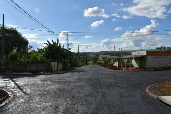 Prefeitura de Marilândia do Sul inicia mais uma fase no recapeamento asfáltico do bairro Jardim Tokio