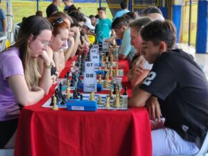 Xadrez de Mandaguari participa de mais uma etapa do Circuito Sesc