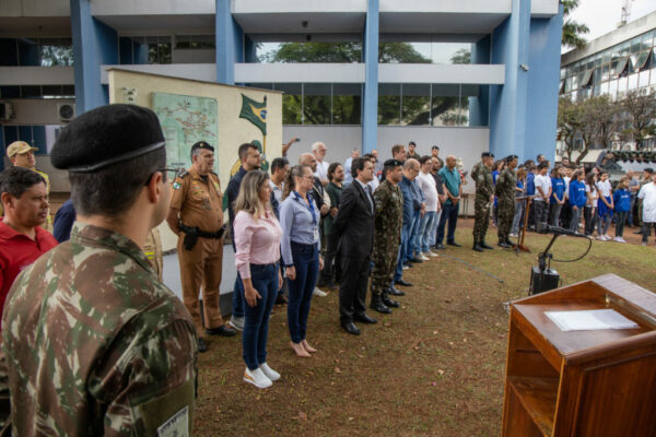 Ato no Monumento ao Expedicionário em Apucarana lembra o Dia da Vitória