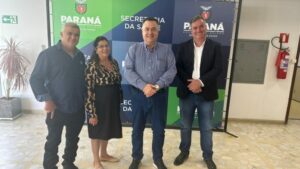 Prefeito Toledo de Cambira cumpre agenda em Curitiba