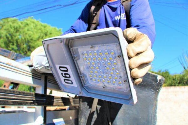 Arapongas investe R$ 1,4 milhão em iluminação de LED
