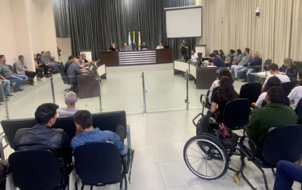 Câmara de Apucarana aprova LDO que prevê orçamento de R$ 576,8 milhões