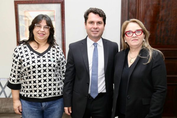 Alexandre Curi destinará van para o transporte de pacientes em São Pedro do Ivaí