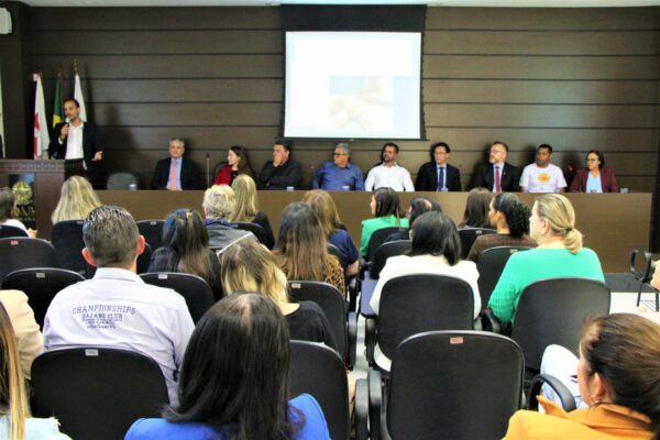 Autoridades debatem fortalecimento da rede de proteção a crianças e adolescentes