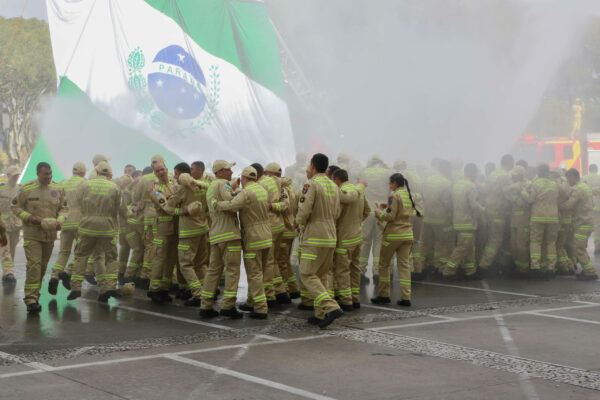 Maior contratação em dez anos: 419 bombeiros vão começar a atuar em todo o Paraná