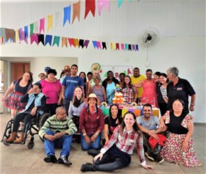 Com quadrilha e pratos típicos, “Arraiá do Caps” reúne 25 pacientes na tarde de quarta-feira em Mandaguari