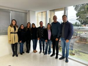 Comitê Municipal Intersetorial da Primeira Infância de Arapongas faz visita a Londrina