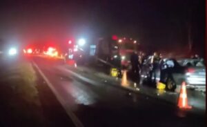 Motorista bate em caminhão e morre carbonizado em Maringá