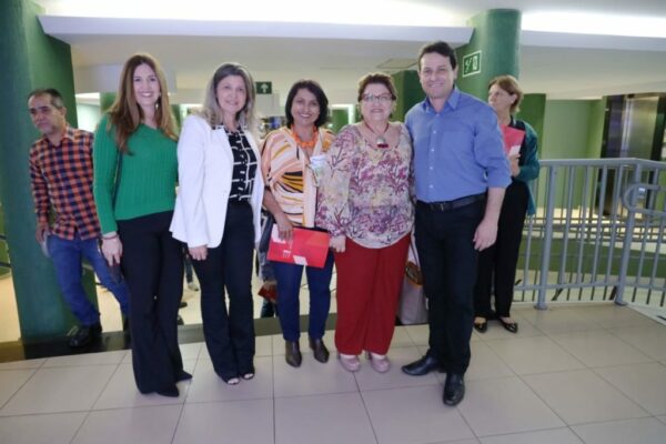 Conferência municipal debate rumos da assistência social em Apucarana