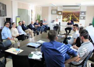 Reunião define detalhes finais para a inauguração do Residencial Bem Viver Arapongas