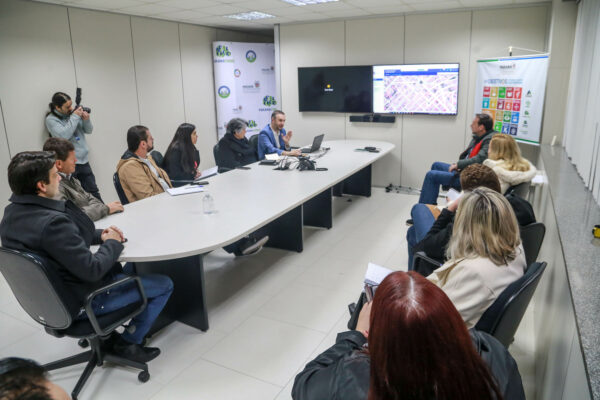Governo vai capacitar técnicos de prefeituras para uso de software que otimiza dados das cidades