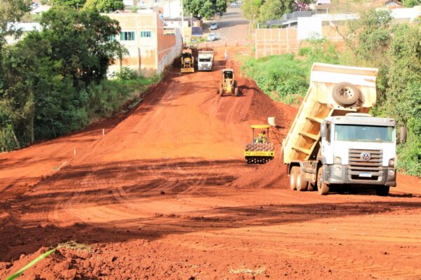 Prefeitura de Arapongas retoma obra de ligação do Jardim Bandeirantes ao Portal das Flores