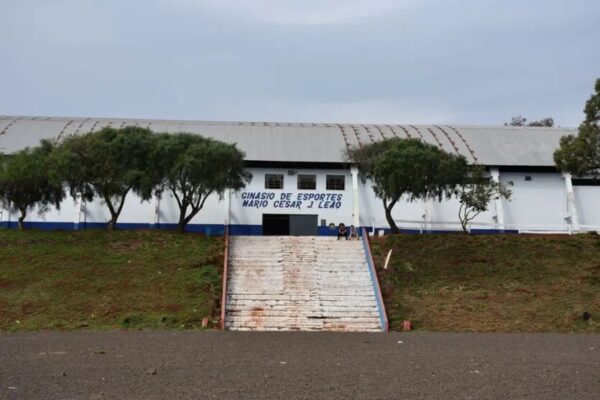 Jovem de 21 anos é morto a facadas em ginásio de Marilândia do Sul