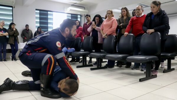 Prefeitura de Arapongas reúne 83 profissionais da saúde durante capacitação em Primeiros Socorros